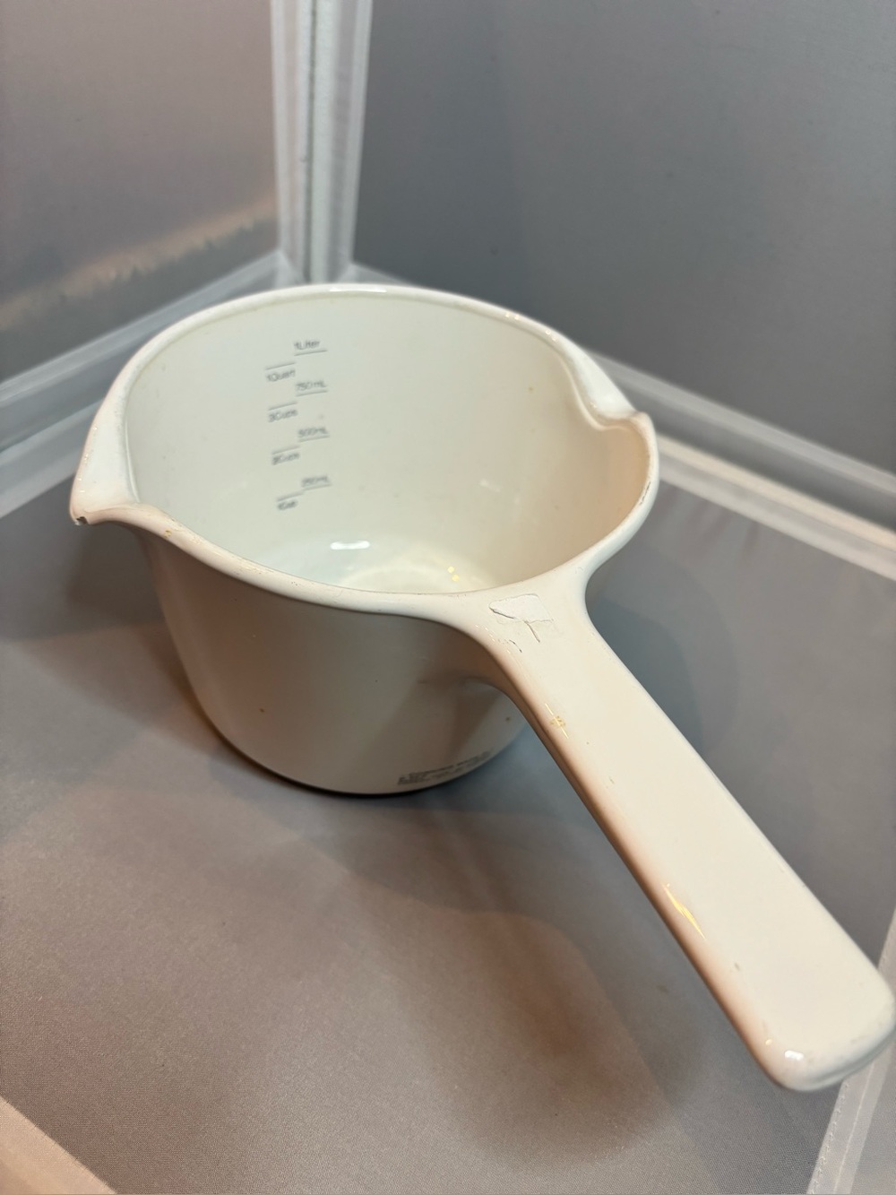 Corning Ware M-68-B White 1 QT Sauce Maker Measuring Cup Dual Spout